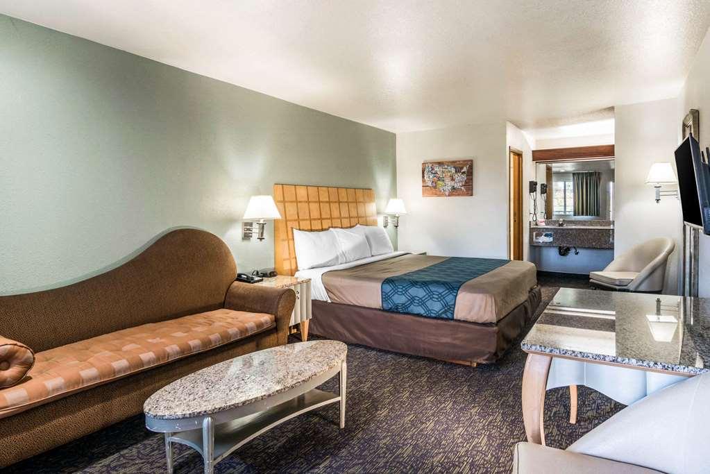 Econo Lodge Portland Airport Habitación foto