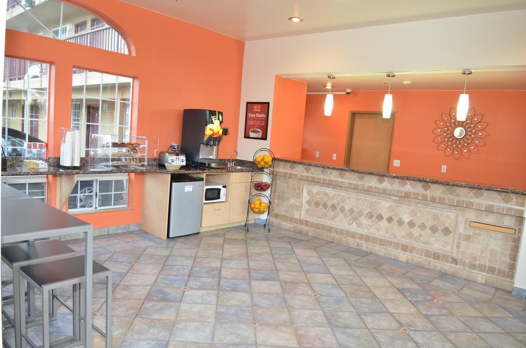 Econo Lodge Portland Airport Exterior foto